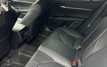 Toyota Camry, 2020 год, 2 450 000 рублей, 7 фотография