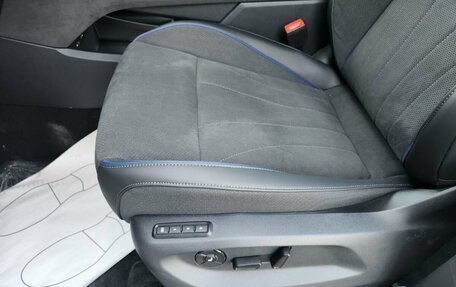 Volkswagen Tiguan, 2024 год, 5 200 000 рублей, 14 фотография