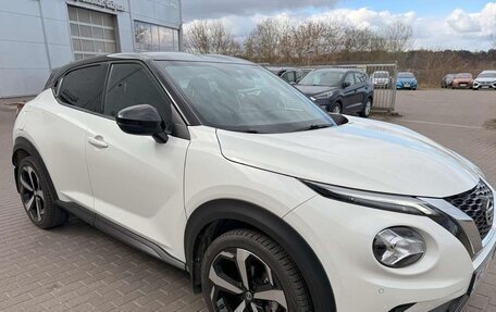 Nissan Juke II, 2022 год, 1 790 000 рублей, 4 фотография