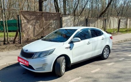 KIA Rio III рестайлинг, 2013 год, 588 000 рублей, 2 фотография