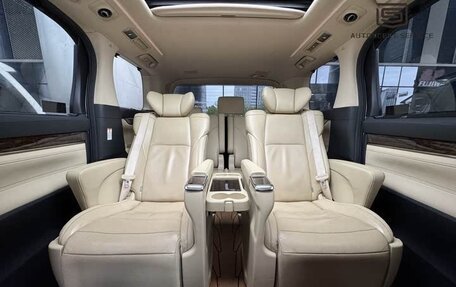 Toyota Alphard III, 2021 год, 9 450 000 рублей, 8 фотография