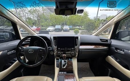 Toyota Alphard III, 2021 год, 9 450 000 рублей, 5 фотография