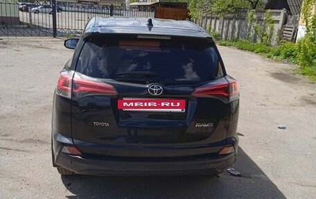 Toyota RAV4, 2018 год, 2 323 000 рублей, 4 фотография