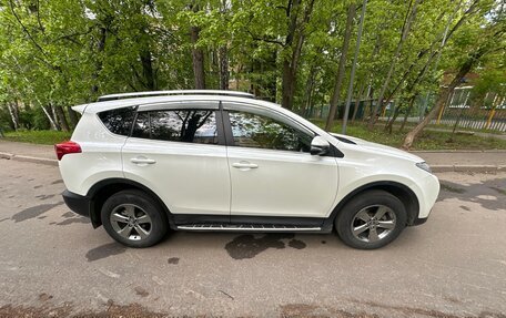 Toyota RAV4, 2015 год, 2 360 000 рублей, 6 фотография