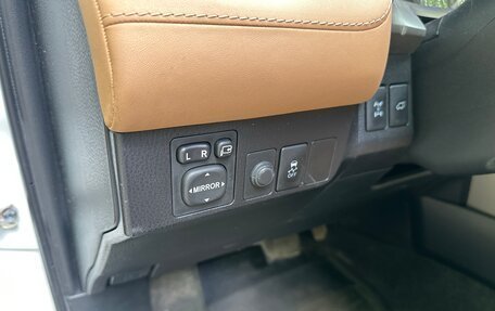 Toyota RAV4, 2015 год, 2 360 000 рублей, 14 фотография