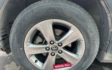 Toyota RAV4, 2015 год, 2 360 000 рублей, 10 фотография