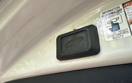 Toyota RAV4, 2015 год, 2 360 000 рублей, 28 фотография