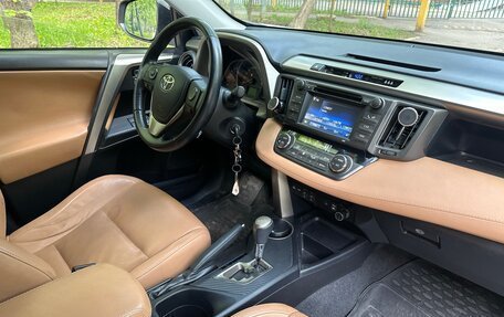 Toyota RAV4, 2015 год, 2 360 000 рублей, 36 фотография