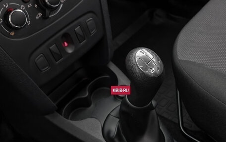 Renault Logan II, 2020 год, 849 000 рублей, 18 фотография