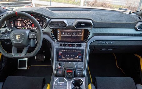 Lamborghini Urus I, 2021 год, 22 950 000 рублей, 11 фотография