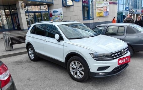Volkswagen Tiguan II, 2020 год, 3 000 000 рублей, 2 фотография