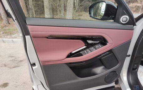 Land Rover Range Rover Evoque II, 2024 год, 6 200 000 рублей, 23 фотография