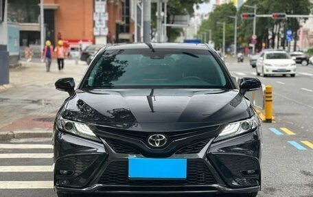Toyota Camry, 2023 год, 3 720 000 рублей, 2 фотография