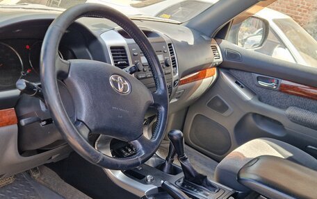 Toyota Land Cruiser Prado 120 рестайлинг, 2006 год, 2 200 000 рублей, 4 фотография