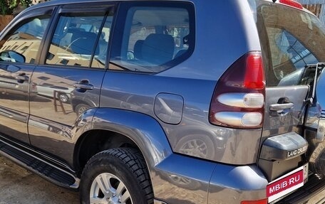 Toyota Land Cruiser Prado 120 рестайлинг, 2006 год, 2 200 000 рублей, 2 фотография