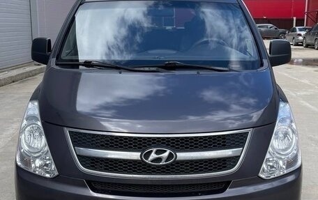 Hyundai H-1 II рестайлинг, 2008 год, 1 550 000 рублей, 2 фотография