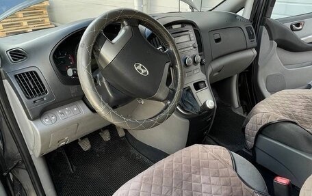 Hyundai H-1 II рестайлинг, 2008 год, 1 550 000 рублей, 12 фотография