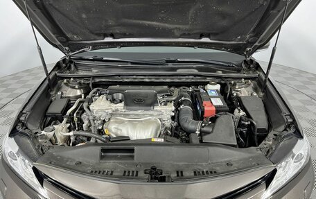 Toyota Camry, 2019 год, 2 950 000 рублей, 11 фотография