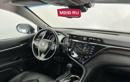 Toyota Camry, 2019 год, 2 950 000 рублей, 14 фотография