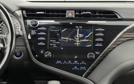 Toyota Camry, 2019 год, 2 950 000 рублей, 16 фотография