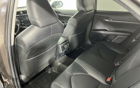 Toyota Camry, 2019 год, 2 950 000 рублей, 18 фотография
