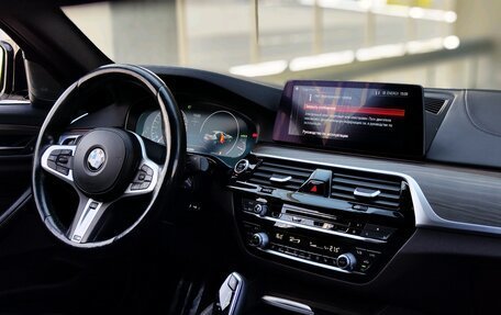BMW 5 серия, 2018 год, 3 750 000 рублей, 24 фотография