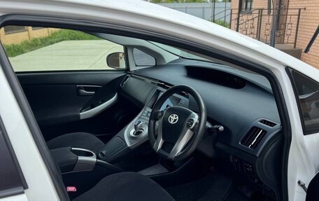 Toyota Prius, 2012 год, 1 200 000 рублей, 22 фотография