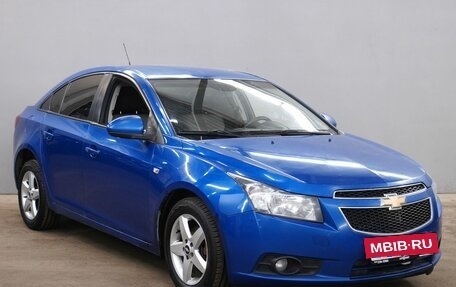 Chevrolet Cruze II, 2011 год, 700 000 рублей, 3 фотография