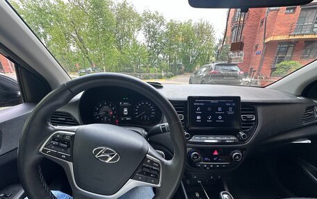 Hyundai Solaris II рестайлинг, 2021 год, 1 700 000 рублей, 3 фотография