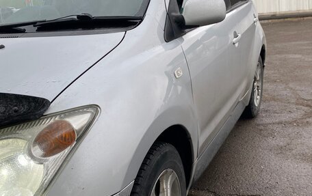 Toyota Ist II, 2005 год, 530 000 рублей, 8 фотография