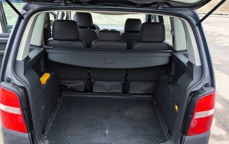 Volkswagen Touran III, 2006 год, 600 000 рублей, 11 фотография