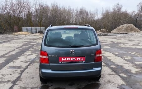Volkswagen Touran III, 2006 год, 600 000 рублей, 6 фотография