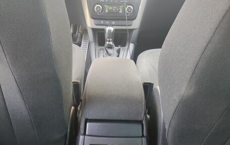 Skoda Yeti I рестайлинг, 2014 год, 1 400 000 рублей, 15 фотография