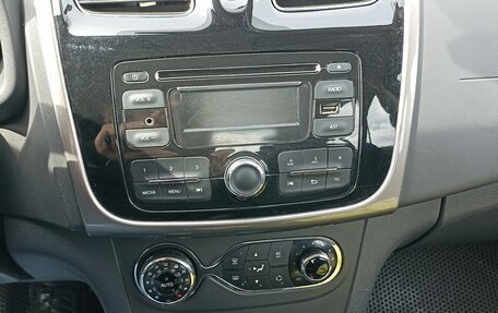 Renault Logan II, 2014 год, 830 000 рублей, 2 фотография