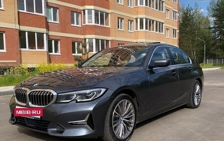 BMW 3 серия, 2019 год, 3 300 000 рублей, 3 фотография