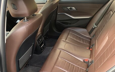 BMW 3 серия, 2019 год, 3 300 000 рублей, 11 фотография