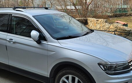 Volkswagen Tiguan II, 2019 год, 3 450 000 рублей, 1 фотография