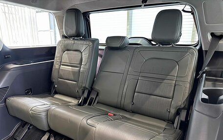 Lincoln Navigator, 2023 год, 13 999 999 рублей, 39 фотография