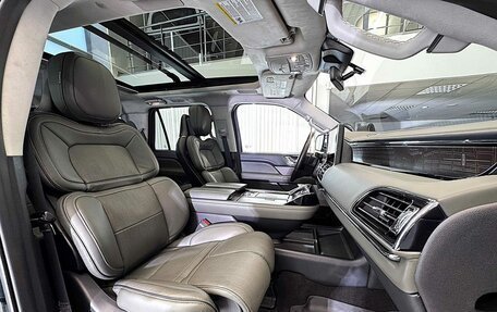 Lincoln Navigator, 2023 год, 13 999 999 рублей, 31 фотография