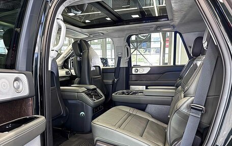 Lincoln Navigator, 2023 год, 13 999 999 рублей, 34 фотография