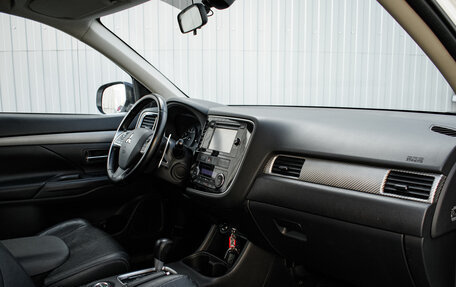 Mitsubishi Outlander III рестайлинг 3, 2012 год, 1 270 000 рублей, 13 фотография