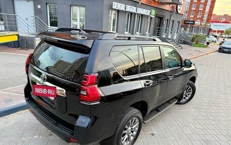 Toyota Land Cruiser Prado 150 рестайлинг 2, 2018 год, 4 720 000 рублей, 14 фотография