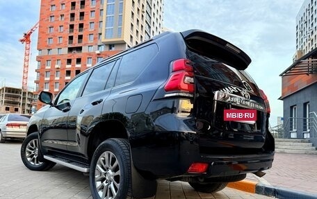 Toyota Land Cruiser Prado 150 рестайлинг 2, 2018 год, 4 720 000 рублей, 23 фотография
