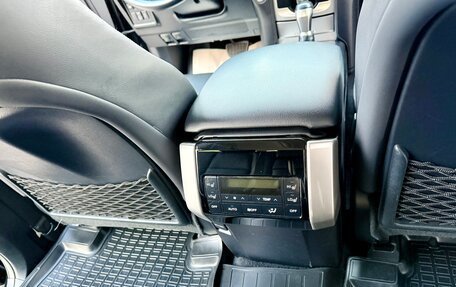 Toyota Land Cruiser Prado 150 рестайлинг 2, 2018 год, 4 720 000 рублей, 38 фотография