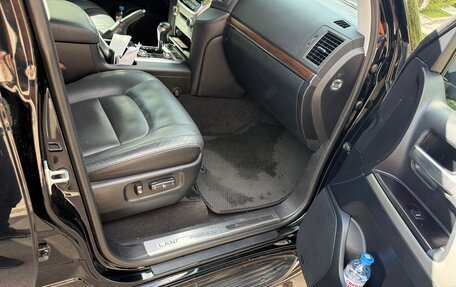Toyota Land Cruiser 200, 2020 год, 6 900 000 рублей, 3 фотография
