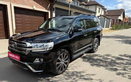 Toyota Land Cruiser 200, 2020 год, 6 900 000 рублей, 2 фотография
