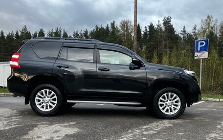 Toyota Land Cruiser Prado 150 рестайлинг 2, 2016 год, 3 850 000 рублей, 5 фотография