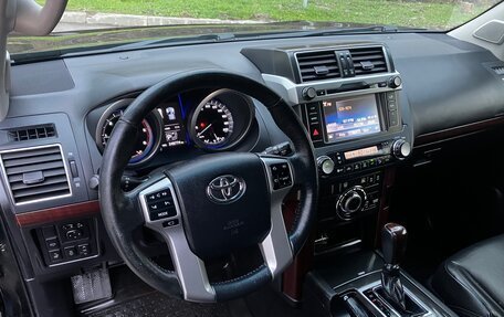 Toyota Land Cruiser Prado 150 рестайлинг 2, 2016 год, 3 850 000 рублей, 16 фотография