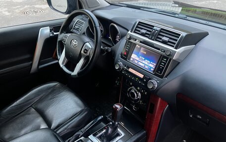 Toyota Land Cruiser Prado 150 рестайлинг 2, 2016 год, 3 850 000 рублей, 24 фотография