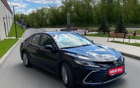 Toyota Camry, 2022 год, 3 300 000 рублей, 3 фотография